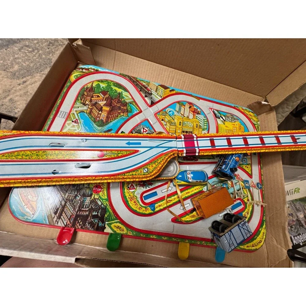 Vintage Hungarian Tin Wind-Up Traffic Game Polimetal Közlekedési Játék -RARE